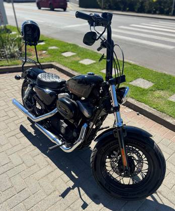 HARLEY-DAVIDSON SPORTSTER FORTY-EIGHT HARLEY-DAVIDSON SPORTSTER FORTY-EIGHT